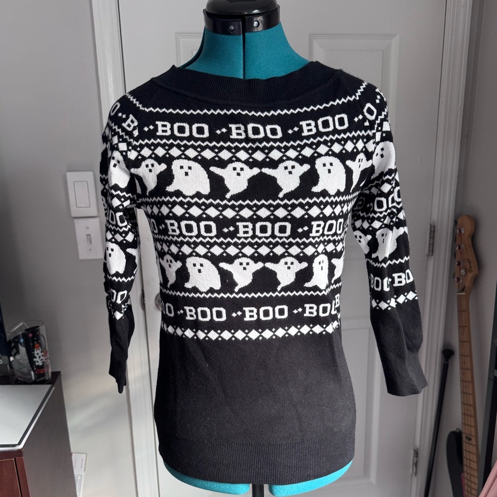 Unique Vintage Black and White Halloween Sweater